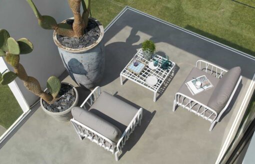 Conjunto de terraza con dos sillones y mesa baja