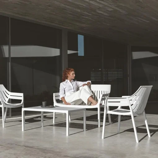 conjunto de jardin Mesa Baja Spritz rectangular y sillas