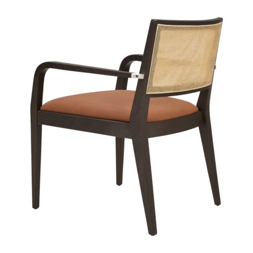 sillon cibelle de madera con asiento tapizado para uso interior