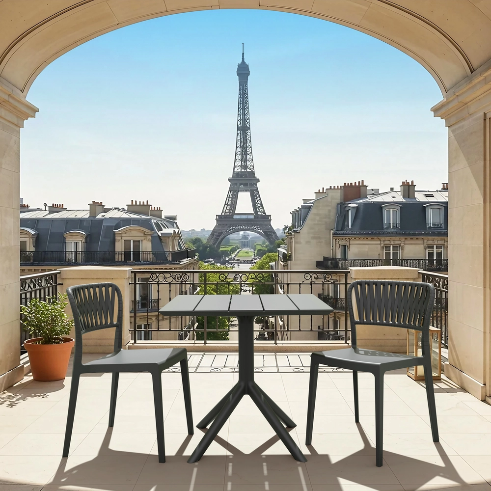 Conjunto sillas PORTOFINO apilables con mesa Paris 80 alta en terraza exterior