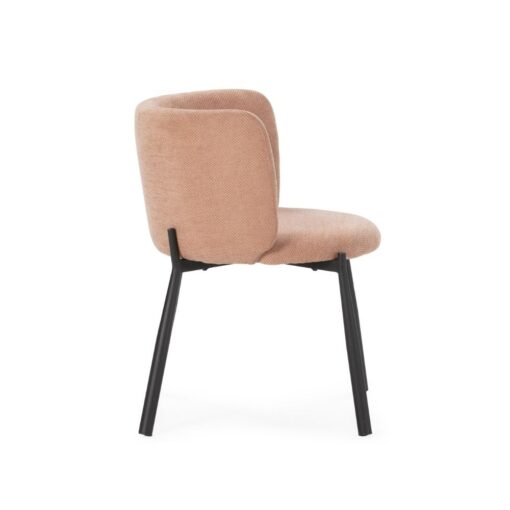 butaca-tapizada-con-patas-metal-negro-de-interior