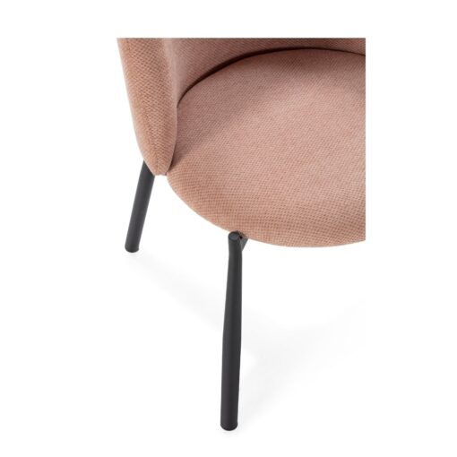 butaca-tapizada-con-patas-metal-negro-de-interior