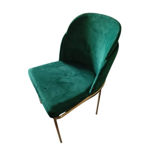 sillon mustang tapizado de terciopelo verde con estructura de metal dorado para uso interior