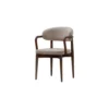 Silla con brazos tapizada y estructura madera natural Vesna - vista frontal - personalizable para hostelería y proyectos de interiorismo