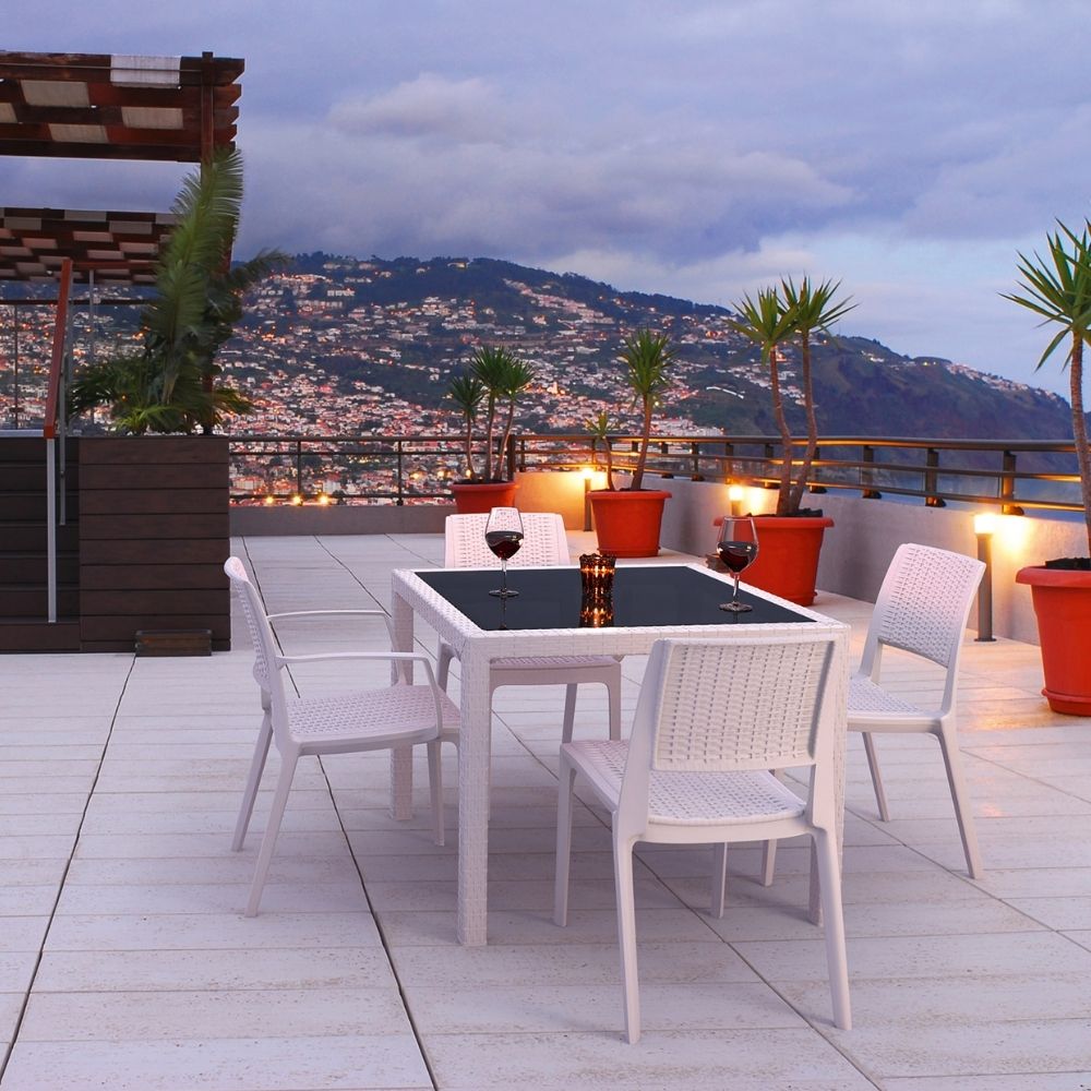 mesa bali de exterior ratán con cristal templado